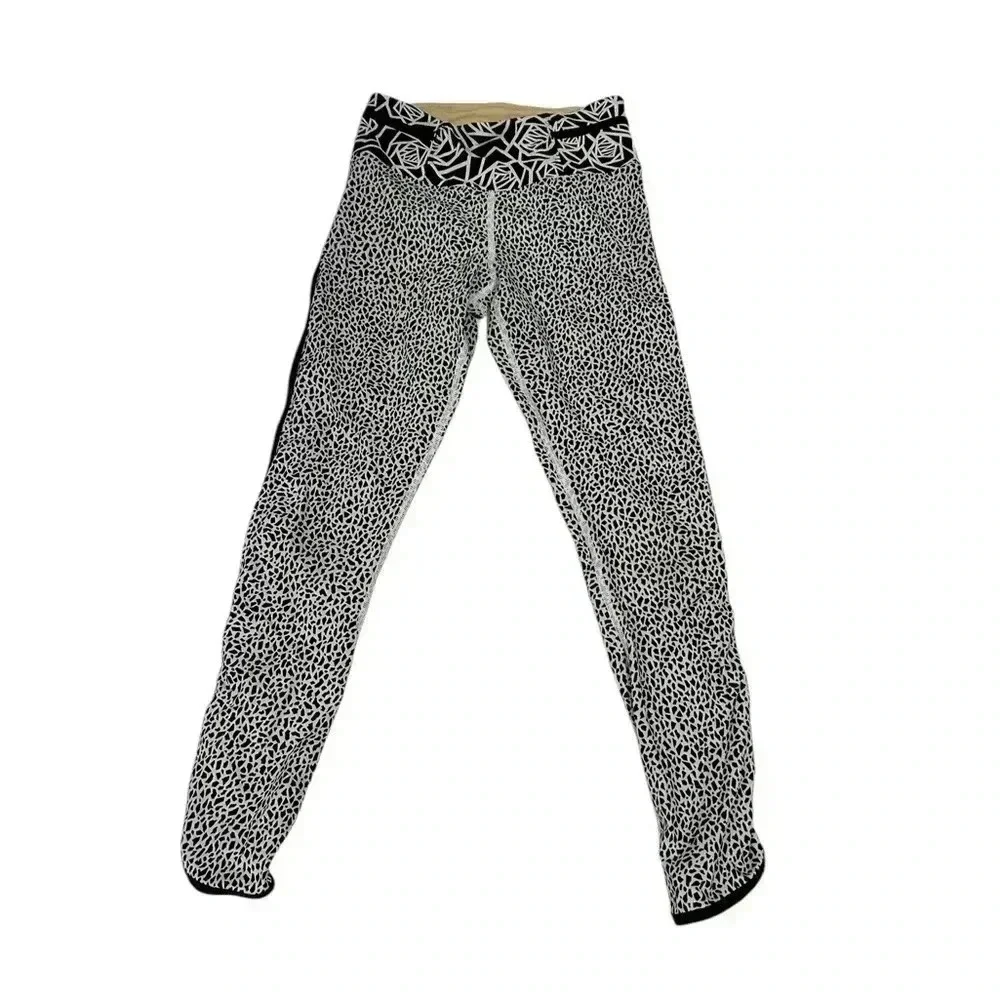 Lululemon Real Quick Tight Miss Mosaic White / Posey Black White, Luxtreme® 2
